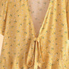 Boho-Bluse mit kurzen Ärmeln und gelbem Blumendruck für Damen