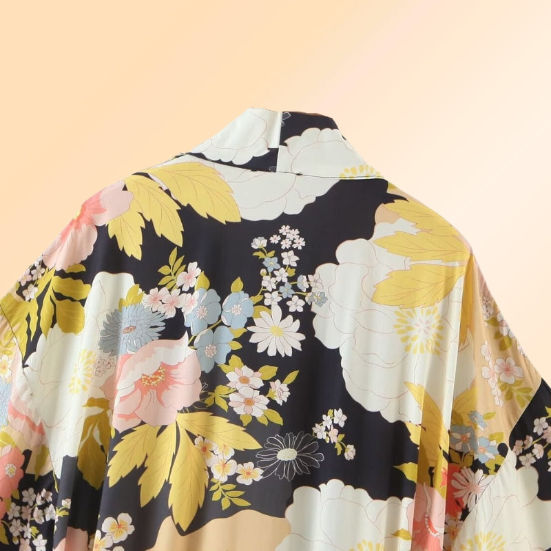 schwarzer strand kimono