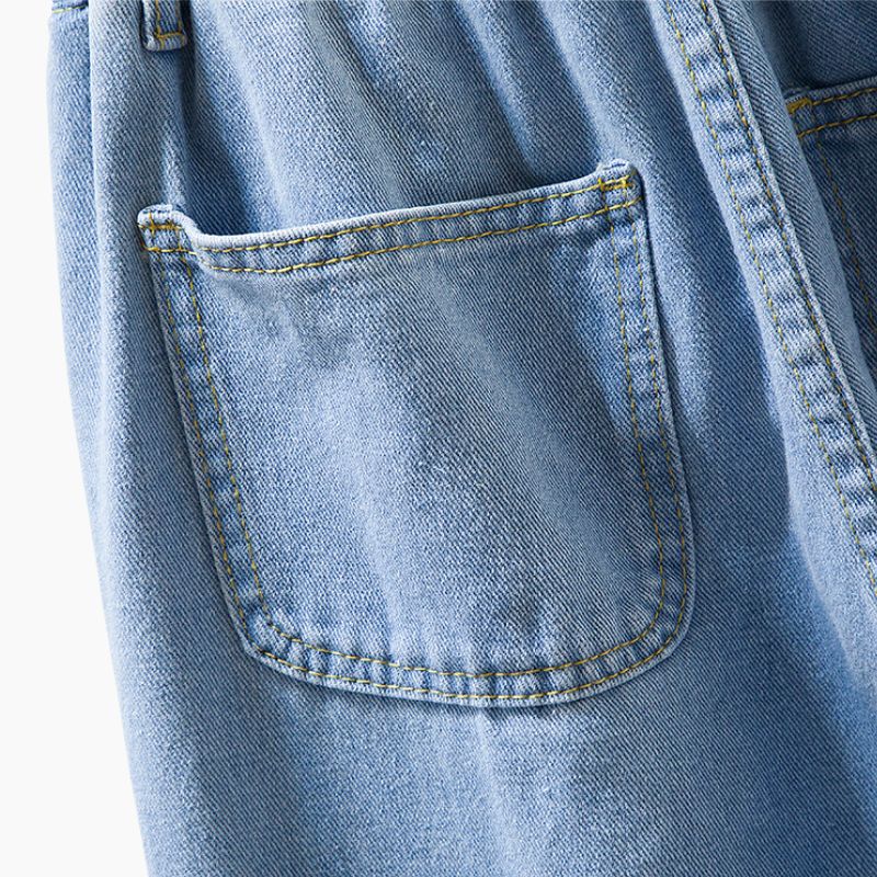 Eine Boho-Jeans mit lockerem Schnitt und hoher Taille 