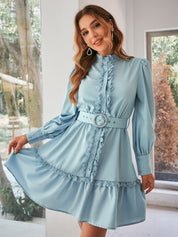 Minikleid im Boho-Stil mit Rüscheneinsätzen und blauem Stoff