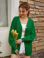 Lange grüne Boho-Weste mit Perlmuttknöpfen