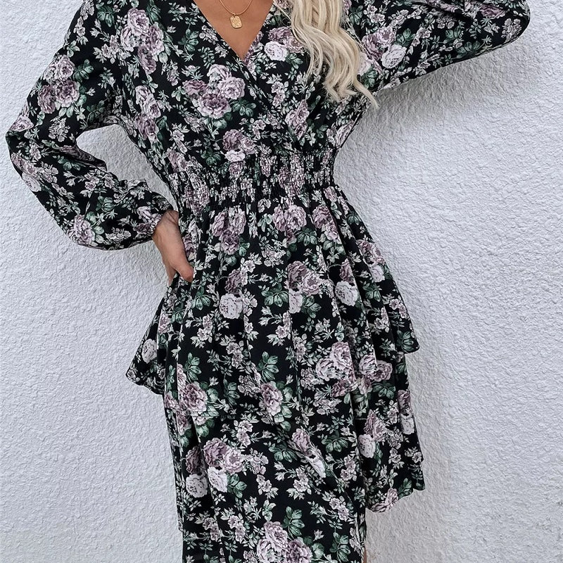 Schwarzes boho kleid mit Blumenmuster